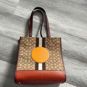 New without tag coach Tote bag
